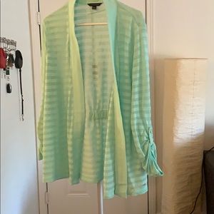Lightweight sweater
